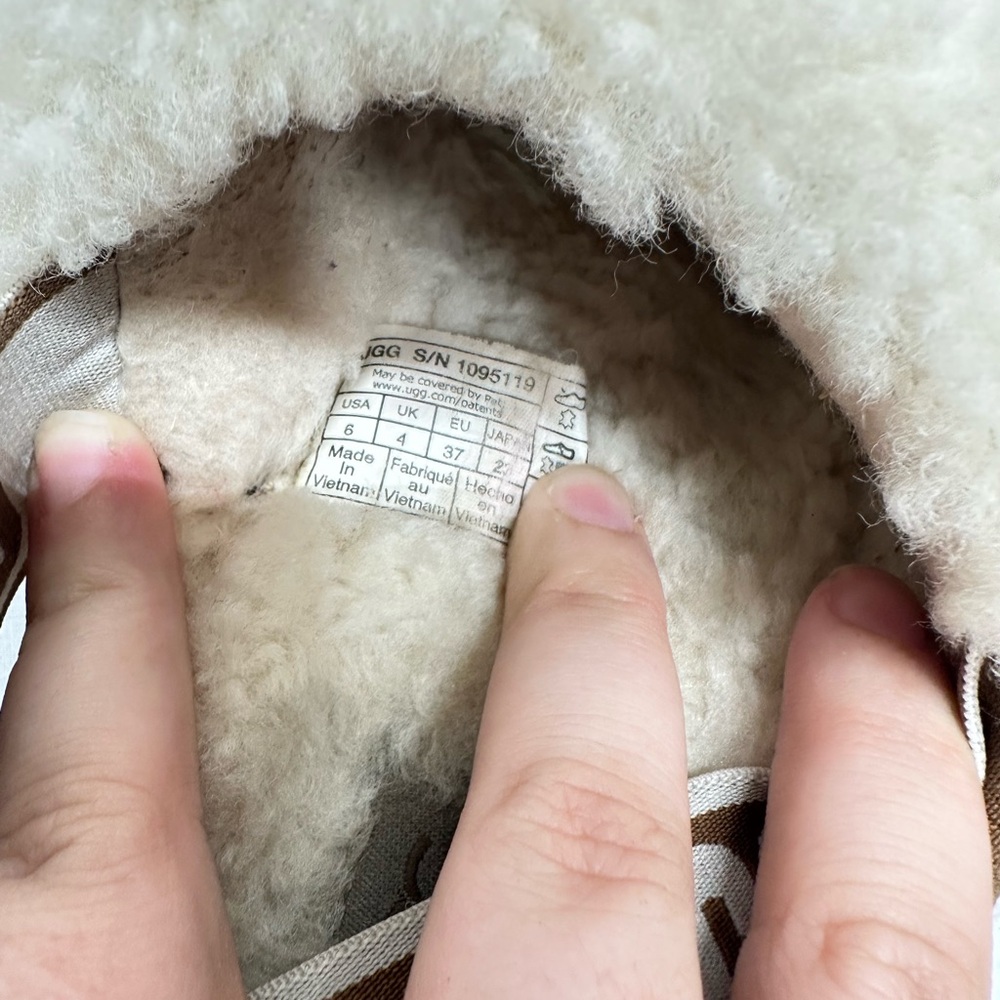 UGG Fluff Yeah Slide Slippers Size 6 - Picture 11 of 11
